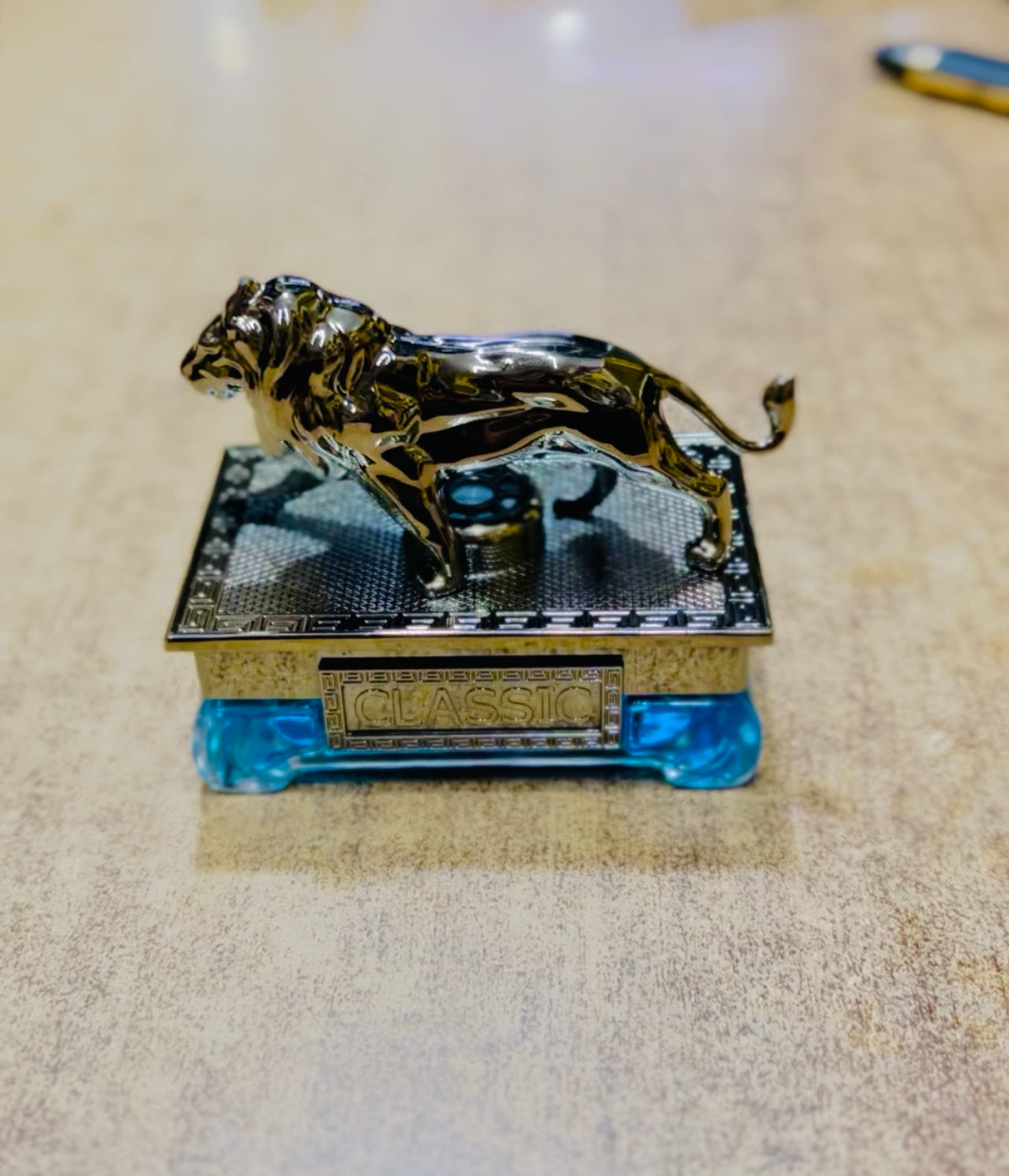 Luxury Car Lion Perfume – Stylish Dashboard Fragrance