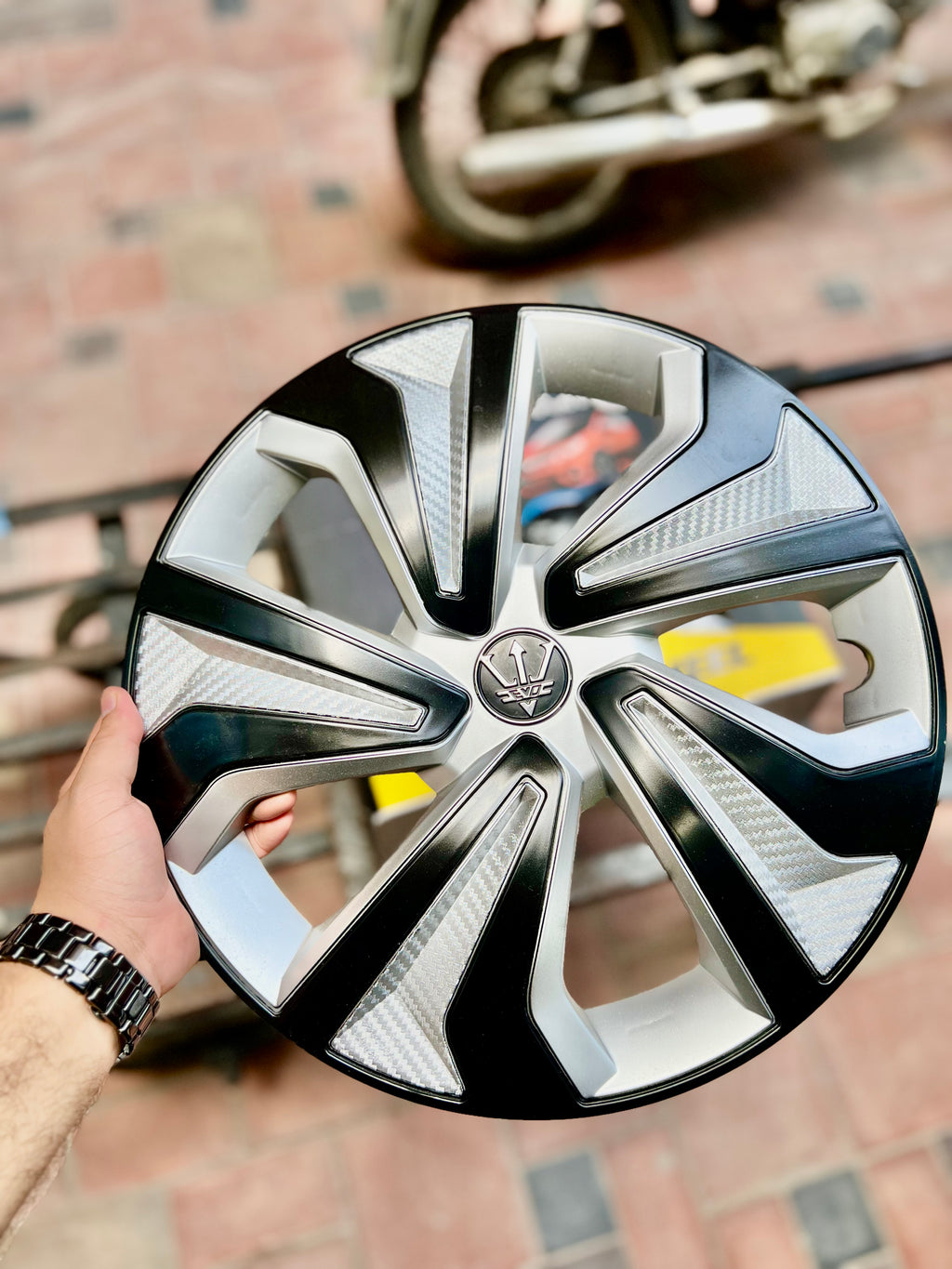 Set of 4 - Stylish Silver & Black Wheel Cover
